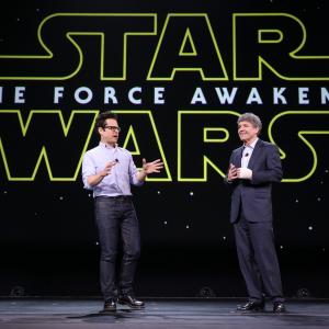 JJ Abrams and Alan Horn at event of Zvaigzdziu karai galia nubunda 2015