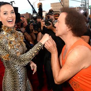 Richard Simmons and Katy Perry at event of 2013 MTV Video Music Awards (2013)