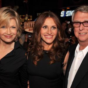 Julia Roberts Mike Nichols and Diane Sawyer at event of Charlie Wilsons War 2007