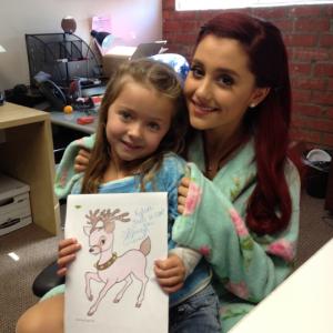 Rylan Lee  Ariana Grande on the set of Victorious