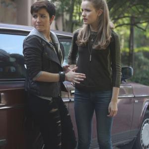 Still of Willa Fitzgerald and Bex Taylor-Klaus in Scream: The TV Series (2015)