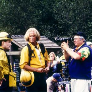 Suzy Amis William Forsythe Vladimir Kulich and Director Dean Semler on the set of Firestorm 1998