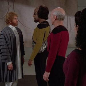 Still of Michael Dorn, Marina Sirtis, Patrick Stewart and Howie Seago in Star Trek: The Next Generation (1987)
