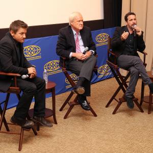 Michael Cuesta, Jeremy Renner and Chris Matthews at event of Kill the Messenger (2014)