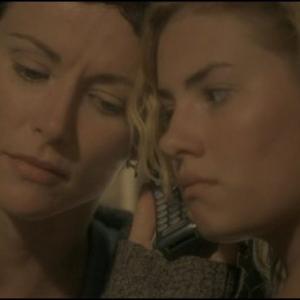 Still of Elisha Cuthbert and Leslie Hope in 24 (2001)