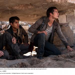 Still of Alexander Flores, Dylan O'Brien and Jacob Lofland in Begantis labirintu: isbandymai ugnimi (2015)