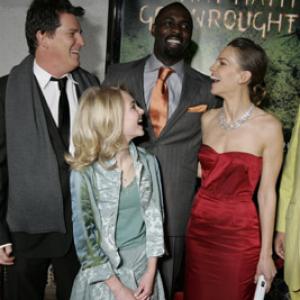 Hilary Swank, Idris Elba, Stephen Hopkins and AnnaSophia Robb at event of The Reaping (2007)