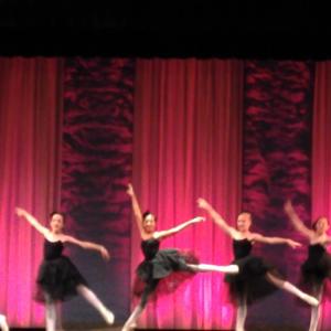 Asia Aragon (middle) dancing ballet (pointe)