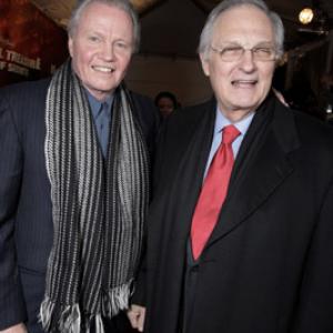 Alan Alda and Jon Voight at event of National Treasure Book of Secrets 2007