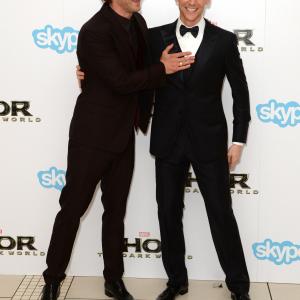 Tom Hiddleston and Chris Hemsworth at event of Toras Tamsos pasaulis 2013