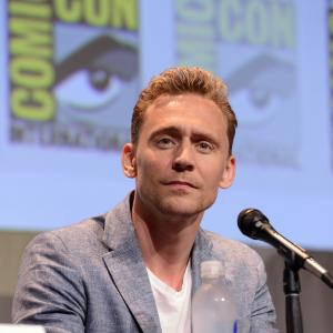 Tom Hiddleston at event of Purpurine kalva 2015