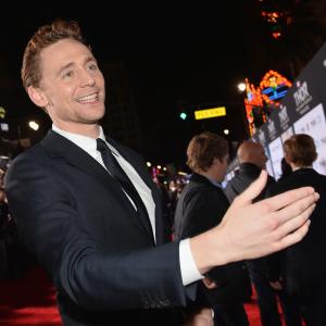 Tom Hiddleston at event of Toras Tamsos pasaulis 2013