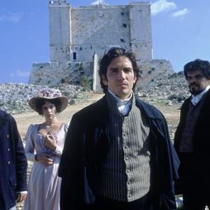 Still of Jim Caviezel, Henry Cavill, Dagmara Dominczyk and Luis Guzmán in The Count of Monte Cristo (2002)