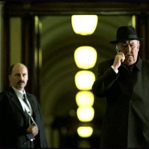 Still of Nicholas Bell and Bill Hunter in Bad Eggs 2003