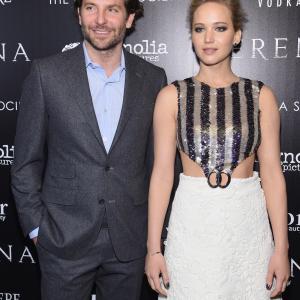 Bradley Cooper and Jennifer Lawrence at event of Serena (2014)