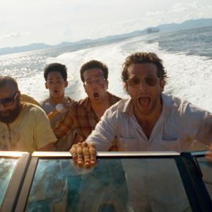 Still of Bradley Cooper, Zach Galifianakis and Ed Helms in Pagirios Tailande (2011)