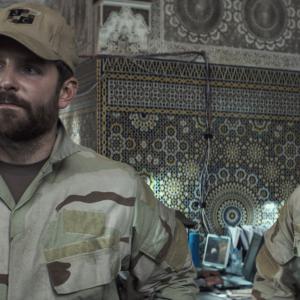 Still of Bradley Cooper and Luke Grimes in Amerikieciu snaiperis 2014