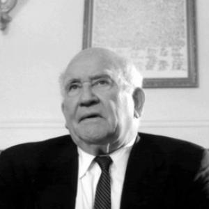 Edward Asner in The Commission 2003