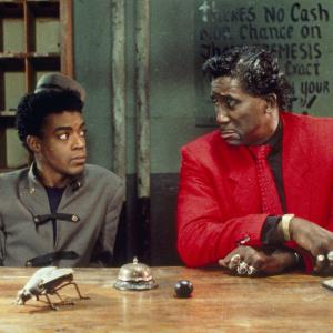 Still of Screamin' Jay Hawkins and Cinqué Lee in Mystery Train (1989)