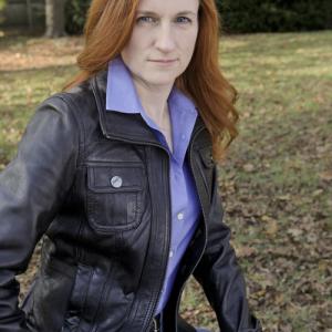 Natasha Hatalsky as Detective Christina Elliot