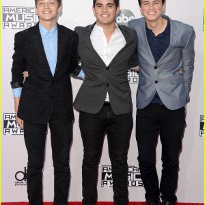 2014 AMAs Ricky Garcia Emery Kelly and Liam Attridge of Forever in Your Mind