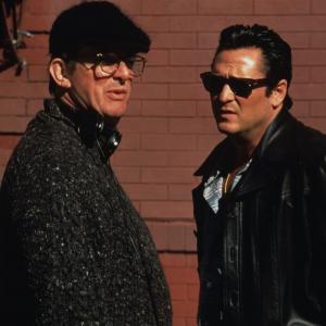Still of Michael Madsen and Mike Newell in Donis Brasko (1997)