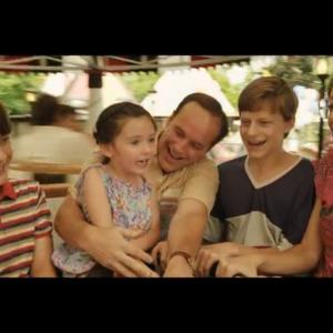 Still of Gattlin Griffith, Alyssa Mae Walsh, Clark Gregg, Lucas Hedges and Alexie Gilmore in Labor Day.