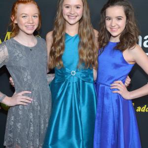 Aubrey K. Miller, Olivia Sanabia and Abby Donnelly at event of Just Add Magic (2016)
