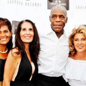 L to R Rosa Krystle Gail King Danny Glover Trish At Classics4Cancer Benefit 072615