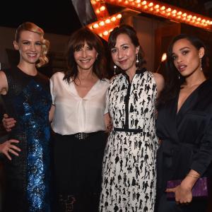 January Jones, Mary Steenburgen, Kristen Schaal and Cleo Coleman at event of The Last Man on Earth (2015)