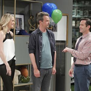 Still of Matthew Perry and Thomas Lennon in The Odd Couple 2015