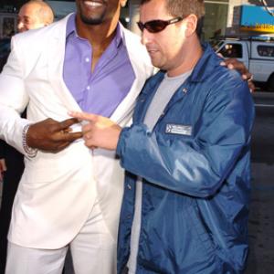 Adam Sandler and Terry Crews at event of The Longest Yard (2005)