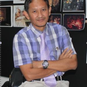 M. Suyanto (Mohammad Suyanto) is a Professor of Strategic Management, Marketing and E-Business. He got PhD in Economics at Airlangga University in 2007, PhD in Management in USA in 1998, Master in Management at Gadjahmada University in 199