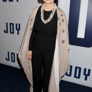 Still of Isabella Rossellini in Joy 2015