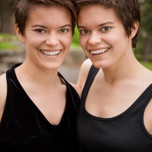 Identical twins Emily and Elizabeth Hinkler