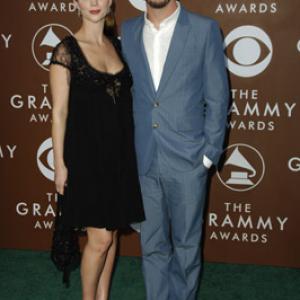 Dave Grohl and Jordyn Blum at event of The 48th Annual Grammy Awards 2006