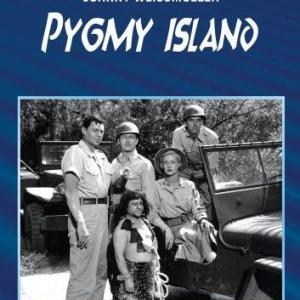 David Bruce, Angelo Rossitto, Ann Savage and Johnny Weissmuller in Pygmy Island (1950)