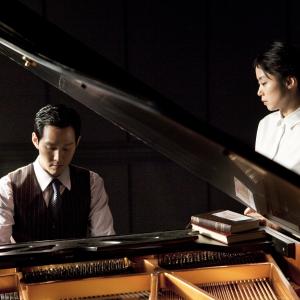 Still of Do-yeon Jeon and Jung-jae Lee in Hanyo (2010)