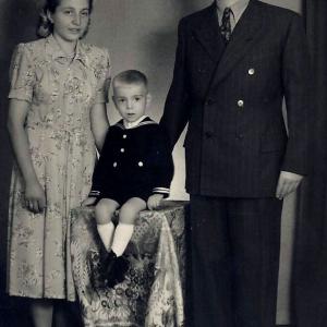 With parents Eva and Stefan Reinsprecht - Trofach, Austria 1950