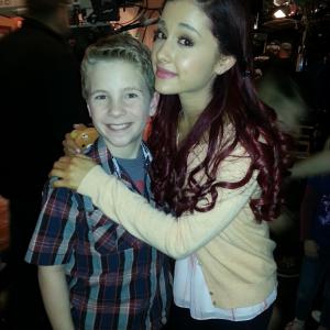 Justin Ellings with Ariana Grande on the set of Sam and Cat