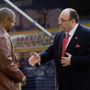 Still of Denzel Washington and James Gandolfini in Metro uzgrobimas (2009)