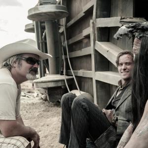 Johnny Depp and Gore Verbinski in Vienisas klajunas (2013)