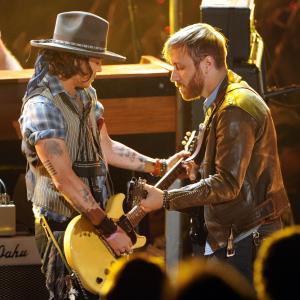 Johnny Depp Dan Auerbach and The Black Keys at event of 2012 MTV Movie Awards 2012