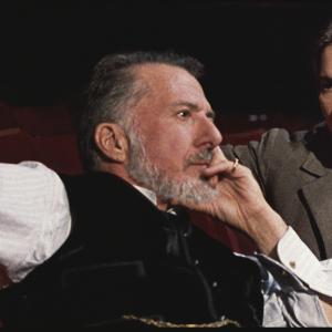 Still of Johnny Depp and Dustin Hoffman in Finding Neverland 2004