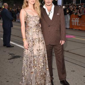 Johnny Depp and Amber Heard at event of Danu mergina (2015)