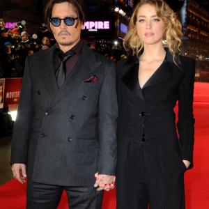 Johnny Depp and Amber Heard at event of Usuotasis Ponas Mortdecai (2015)
