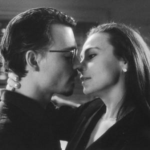 Still of Johnny Depp and Lena Olin in The Ninth Gate 1999