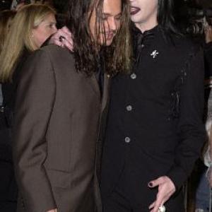 Johnny Depp and Marilyn Manson at event of Kokainas 2001