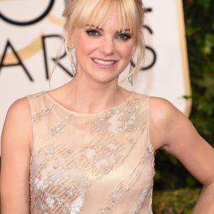 Anna Faris at event of 72nd Golden Globe Awards (2015)