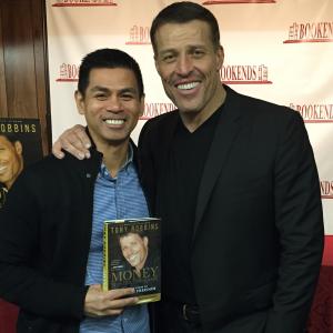 Entrepreneur Author  Peak Performance Strategist Tony Robbins at his Money book signing in Ridgewood New Jersey